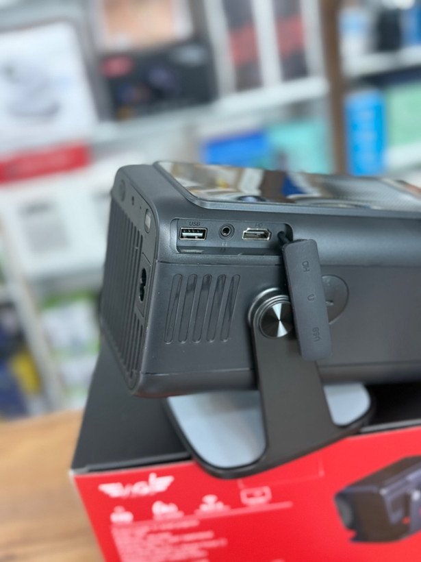 ویدئو پروژکتور بنیوس مدل BE-VP10 با شدت نور ۵۰۰ لومن